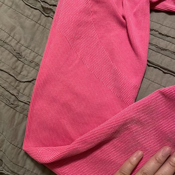 Athletic Workout Leggings, Neon Pink, Brand (Joy Lab) size ( M) - Picture 3 of 5